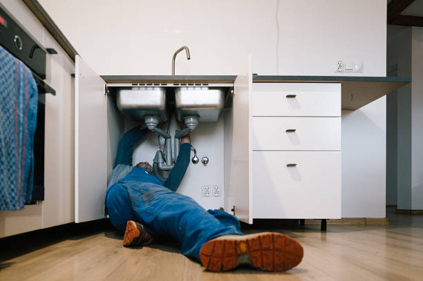 Professional Leak Detection technician working in Hardin, TX